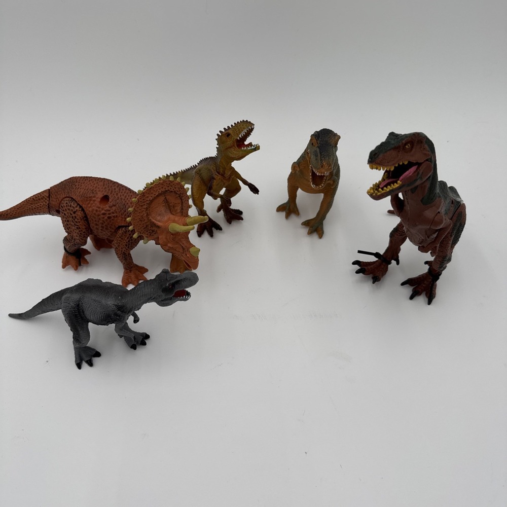Dinosaur Plastic Toy Lot of 5. Cake Topper Figures. Toys.